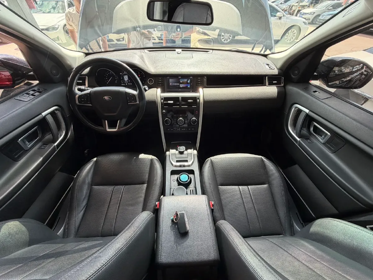 2018 Land Rover Discovery Sport 2.0T 241HP L4 9AT,autocango,china used car exporter,china ev exporter,chinese used car exporter,chinese used ev exporter