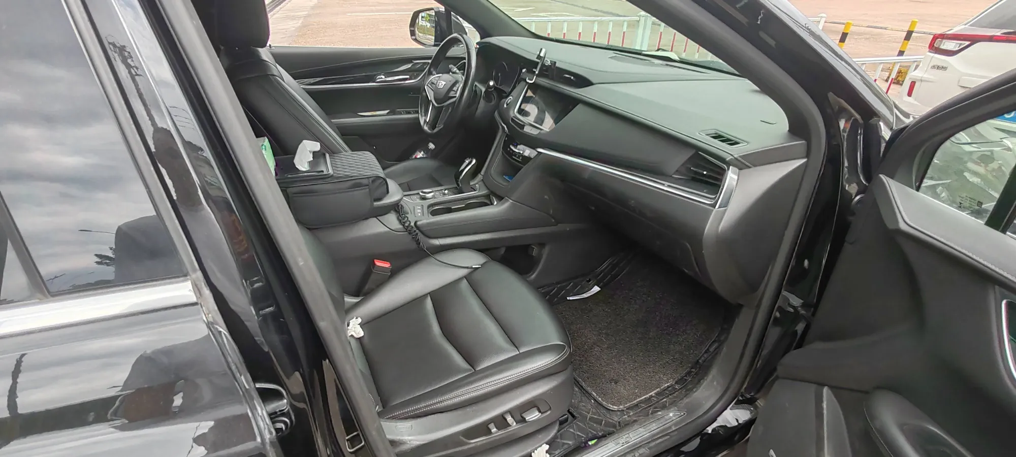 2021 Cadillac XT5 2.0T 237HP L4 9AT,autocango,china used car exporter,china ev exporter,chinese used car exporter,chinese used ev exporter