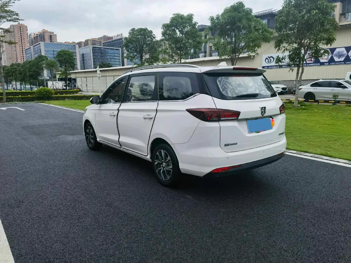 2018 BaoJun 530 1.5T 150HP L4 6MT,autocango,china used car exporter,china ev exporter,chinese used car exporter,chinese used ev exporter