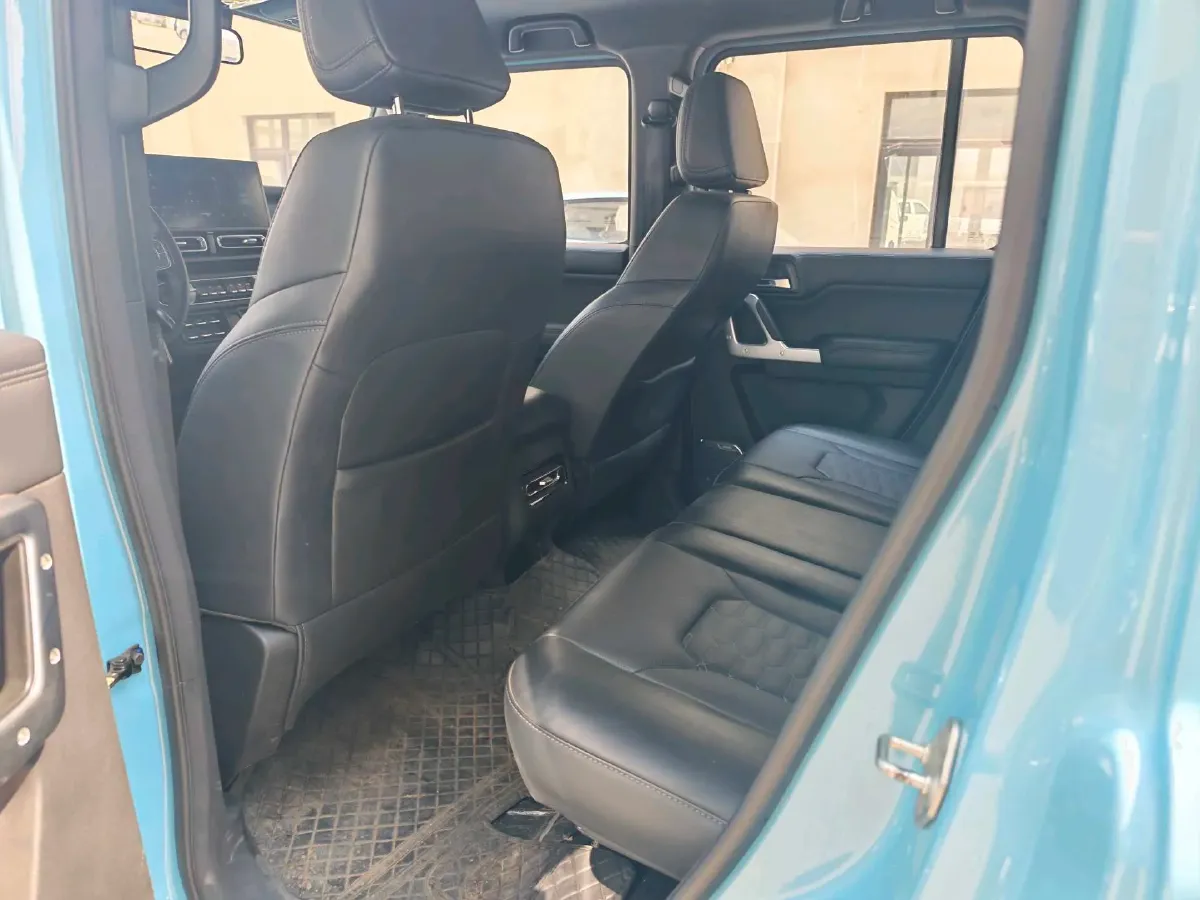 2025 212 212 T01 2.0T 252HP L4 8AT,autocango,china used car exporter,china ev exporter,chinese used car exporter,chinese used ev exporter