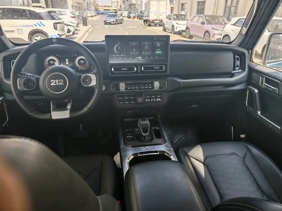 2025 212 212 T01 2.0T 252HP L4 8AT,autocango,china used car exporter,china ev exporter,chinese used car exporter,chinese used ev exporter