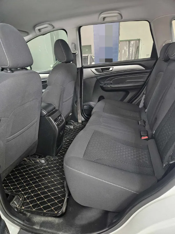 2021 Haval M6 1.5T 150HP L4 7DCT,autocango,china used car exporter,china ev exporter,chinese used car exporter,chinese used ev exporter