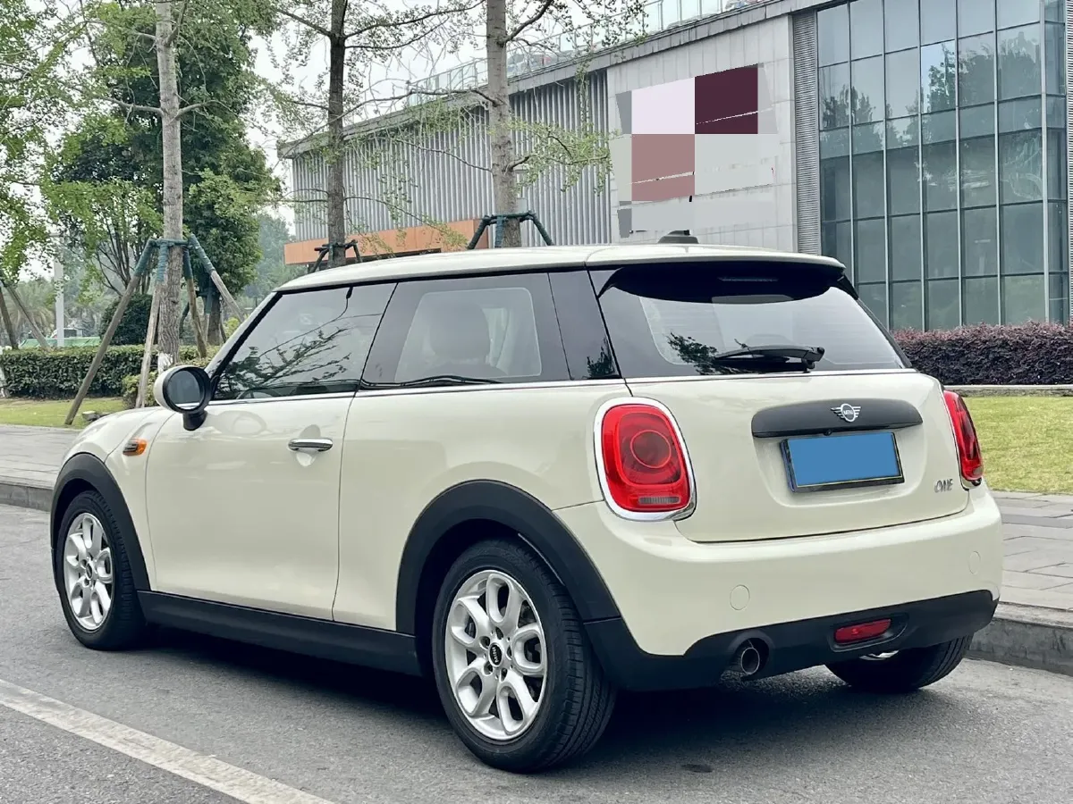 2019 MINI MINI 1.5T 102HP L3 7DCT,autocango,china used car exporter,china ev exporter,chinese used car exporter,chinese used ev exporter