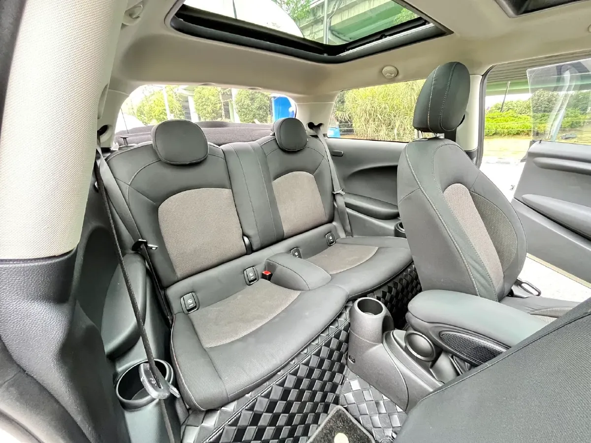 2019 MINI MINI 1.5T 102HP L3 7DCT,autocango,china used car exporter,china ev exporter,chinese used car exporter,chinese used ev exporter