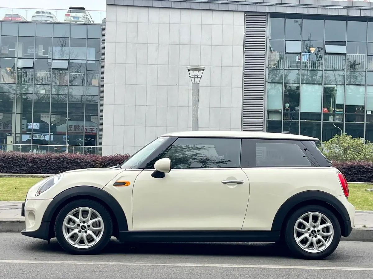 2019 MINI MINI 1.5T 102HP L3 7DCT,autocango,china used car exporter,china ev exporter,chinese used car exporter,chinese used ev exporter