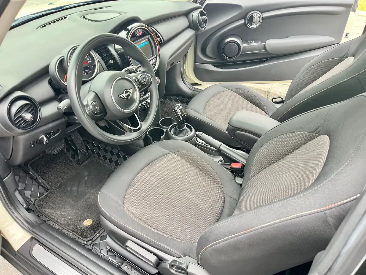 2019 MINI MINI 1.5T 102HP L3 7DCT,autocango,china used car exporter,china ev exporter,chinese used car exporter,chinese used ev exporter