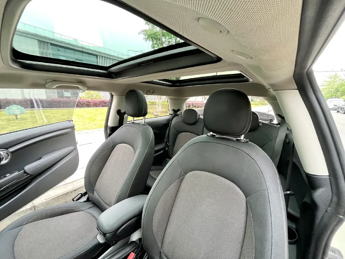 2019 MINI MINI 1.5T 102HP L3 7DCT,autocango,china used car exporter,china ev exporter,chinese used car exporter,chinese used ev exporter