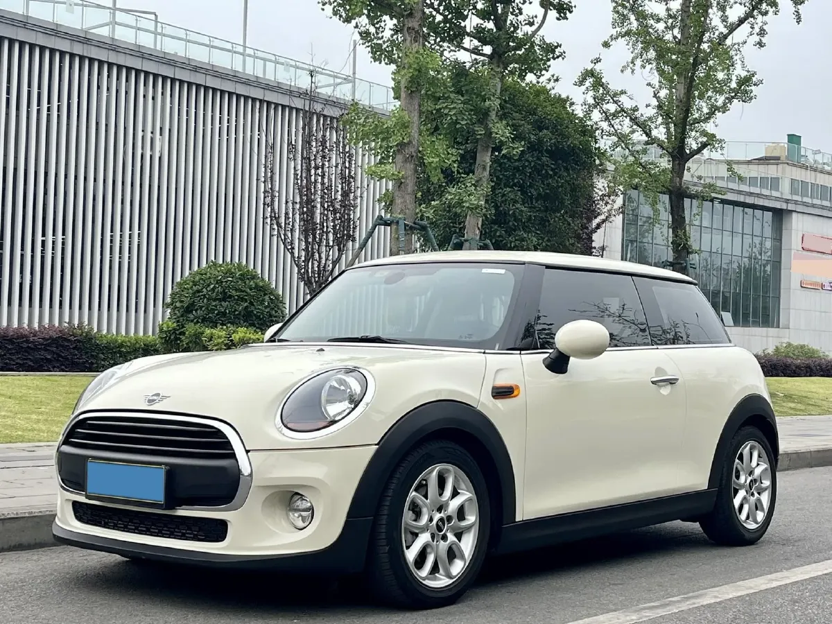 2019 MINI MINI 1.5T 102HP L3 7DCT,autocango,china used car exporter,china ev exporter,chinese used car exporter,chinese used ev exporter