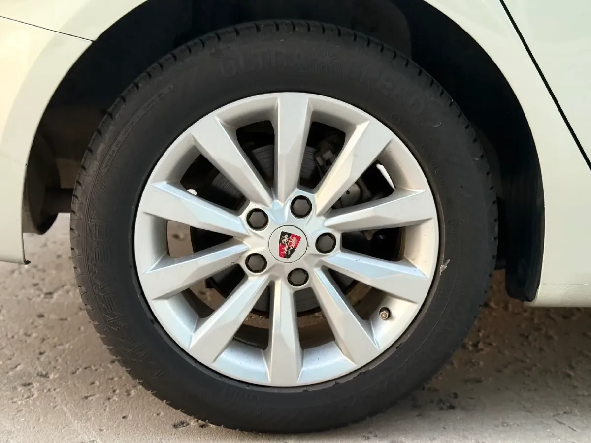 2017 Roewe i6 1.0T 125HP L3 2AT PHEV,autocango,china used car exporter,china ev exporter,chinese used car exporter,chinese used ev exporter