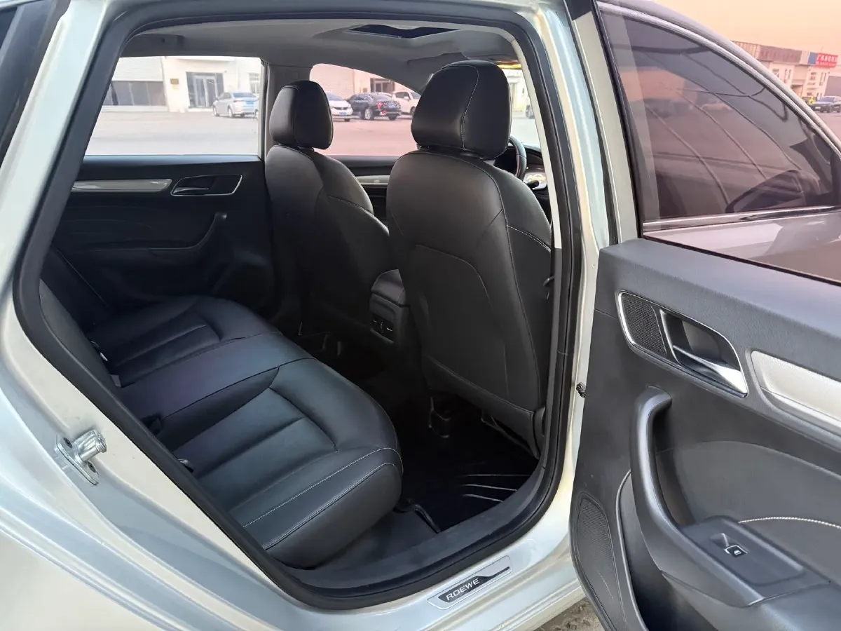 2017 Roewe i6 1.0T 125HP L3 2AT PHEV,autocango,china used car exporter,china ev exporter,chinese used car exporter,chinese used ev exporter