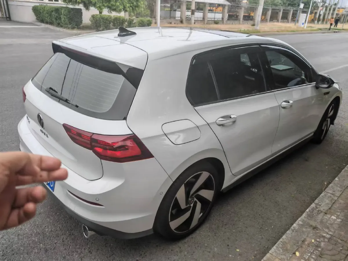 2025 Volkswagen GolfGTI 2.0T 220HP L4 7DCT,autocango,china used car exporter,china ev exporter,chinese used car exporter,chinese used ev exporter