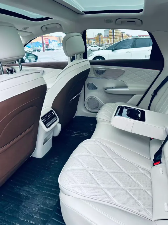 2025 Fulwin FulwinA9L 1.5T 156HP L4 1DHT PHEV,autocango,china used car exporter,china ev exporter,chinese used car exporter,chinese used ev exporter