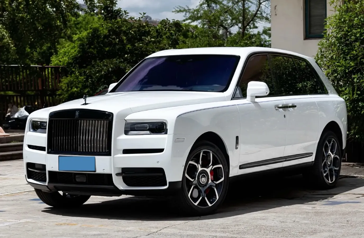 2018 Rolls-Royce Cullinan 6.7T 571HP V12 8AT,autocango,china used car exporter,china ev exporter,chinese used car exporter,chinese used ev exporter