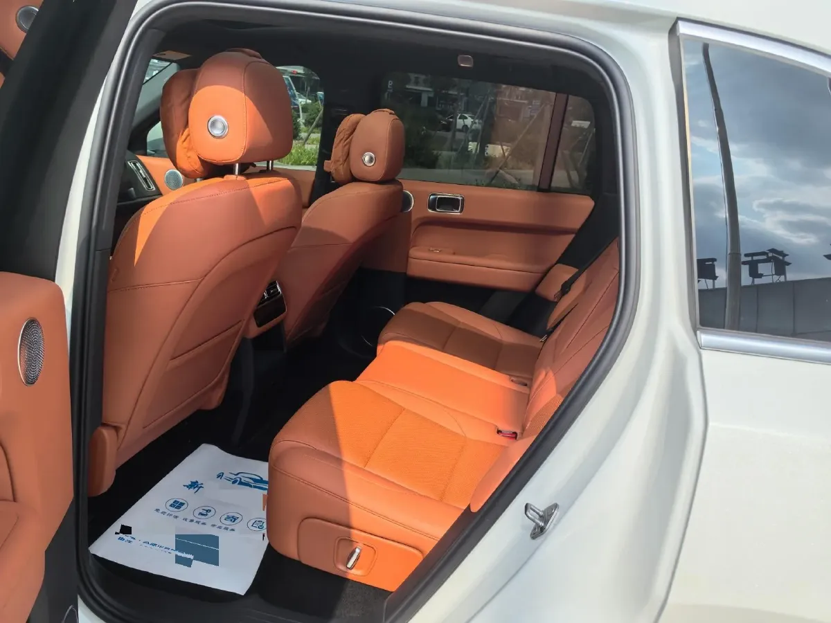 2024 Li L6 Range Extended 154HP L4 REEV 36.8KWH,autocango,china used car exporter,china ev exporter,chinese used car exporter,chinese used ev exporter