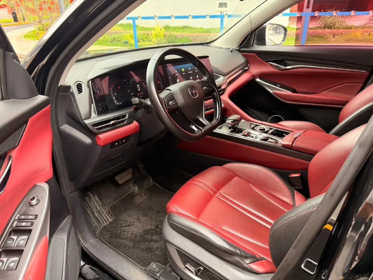 2020 ChangAn CS75 Plus 2.0T 233HP L4 8AT,autocango,china used car exporter,china ev exporter,chinese used car exporter,chinese used ev exporter