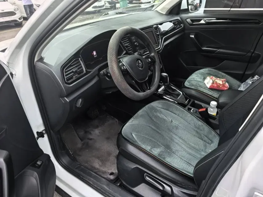 2020 Volkswagen T-Roc 1.4T 150HP L4 7DCT,autocango,china used car exporter,china ev exporter,chinese used car exporter,chinese used ev exporter