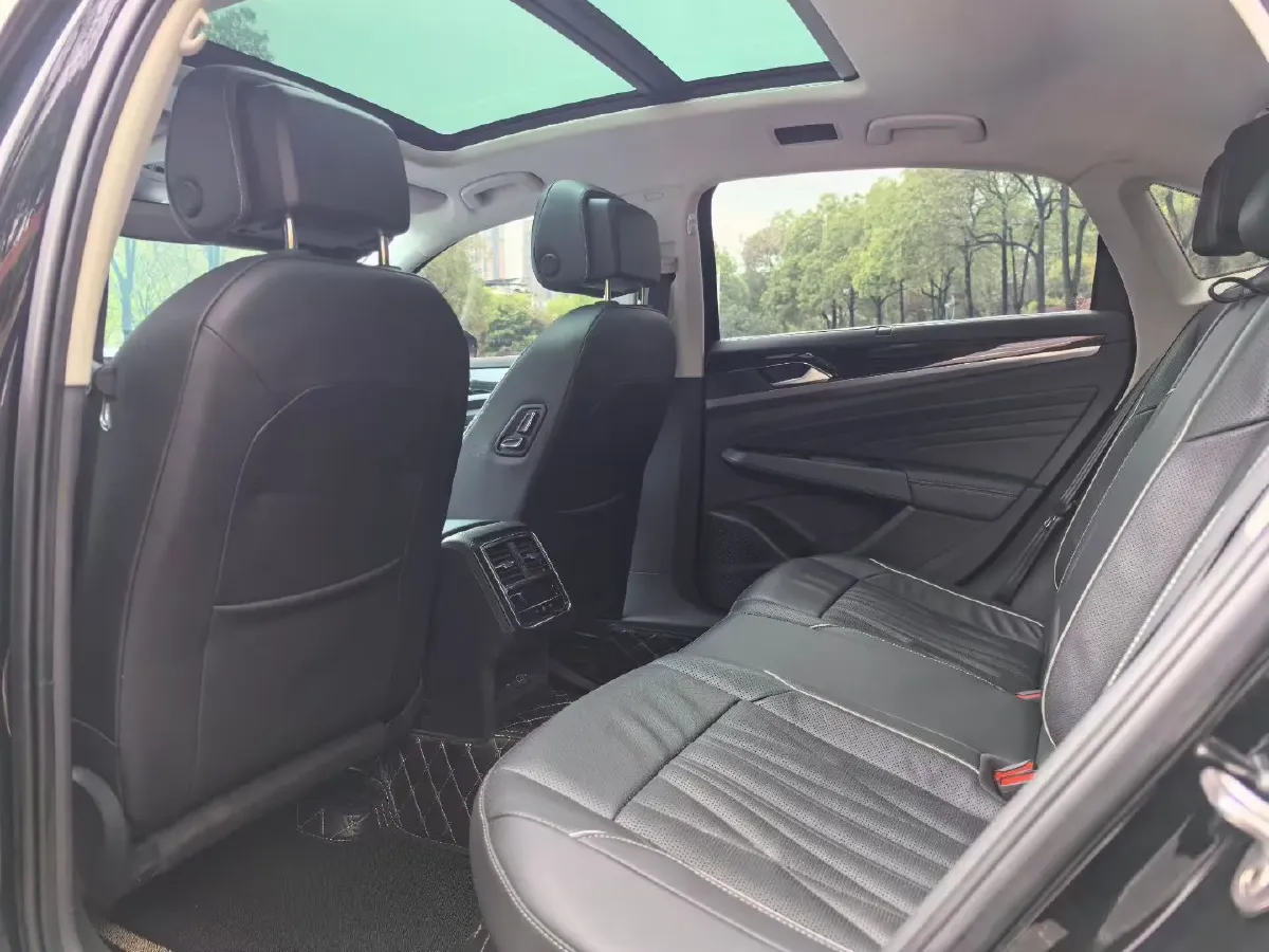 2022 Skoda Kodiak GT 2.0T 186HP L4 7DCT,autocango,china used car exporter,china ev exporter,chinese used car exporter,chinese used ev exporter