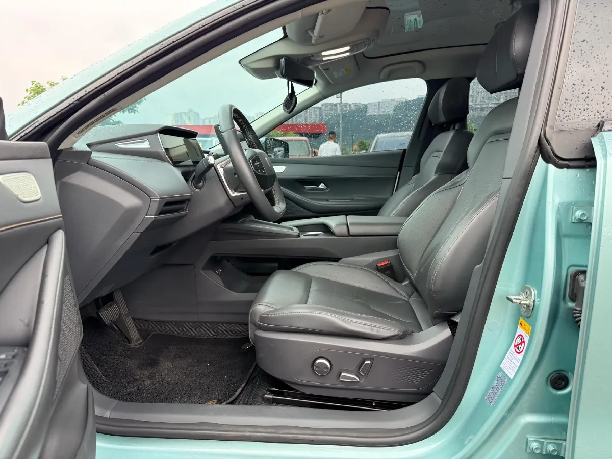 2022 DongFeng Forthing LingZhi EV BEV 68.4KWH,autocango,china used car exporter,china ev exporter,chinese used car exporter,chinese used ev exporter