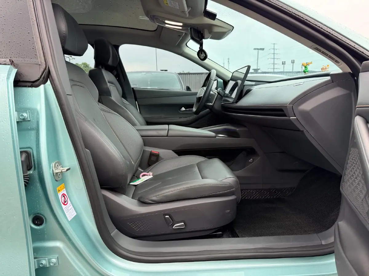 2022 DongFeng Forthing LingZhi EV BEV 68.4KWH,autocango,china used car exporter,china ev exporter,chinese used car exporter,chinese used ev exporter