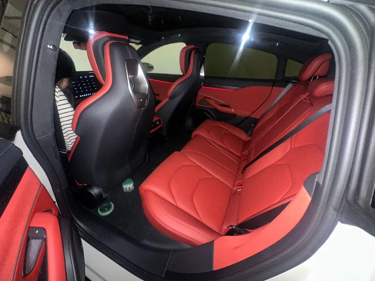 2024 MI SU7 BEV 101KWH,autocango,china used car exporter,china ev exporter,chinese used car exporter,chinese used ev exporter