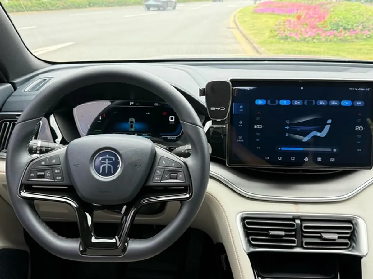 2021 Geely JiaJi 1.5T 177HP L3 7DCT PHEV 11.3KWH,autocango,china used car exporter,china ev exporter,chinese used car exporter,chinese used ev exporter