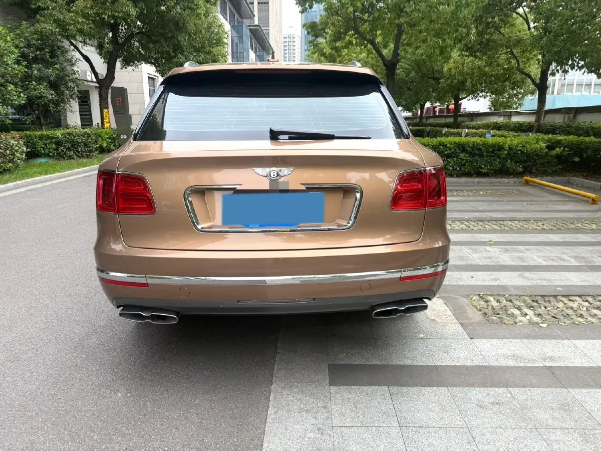 2018 Bentley Bentayga 4.0T 550HP V8 8AT,autocango,china used car exporter,china ev exporter,chinese used car exporter,chinese used ev exporter