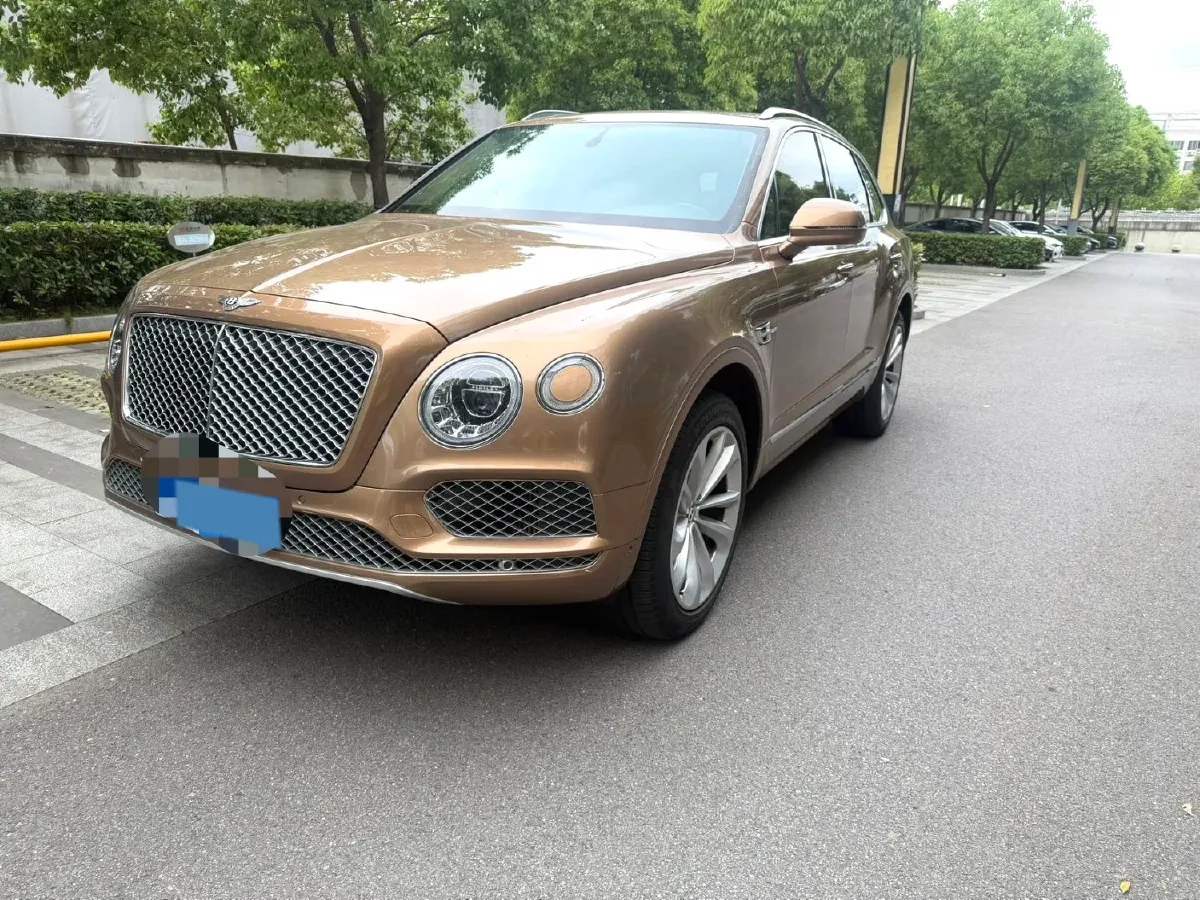 2018 Bentley Bentayga 4.0T 550HP V8 8AT,autocango,china used car exporter,china ev exporter,chinese used car exporter,chinese used ev exporter