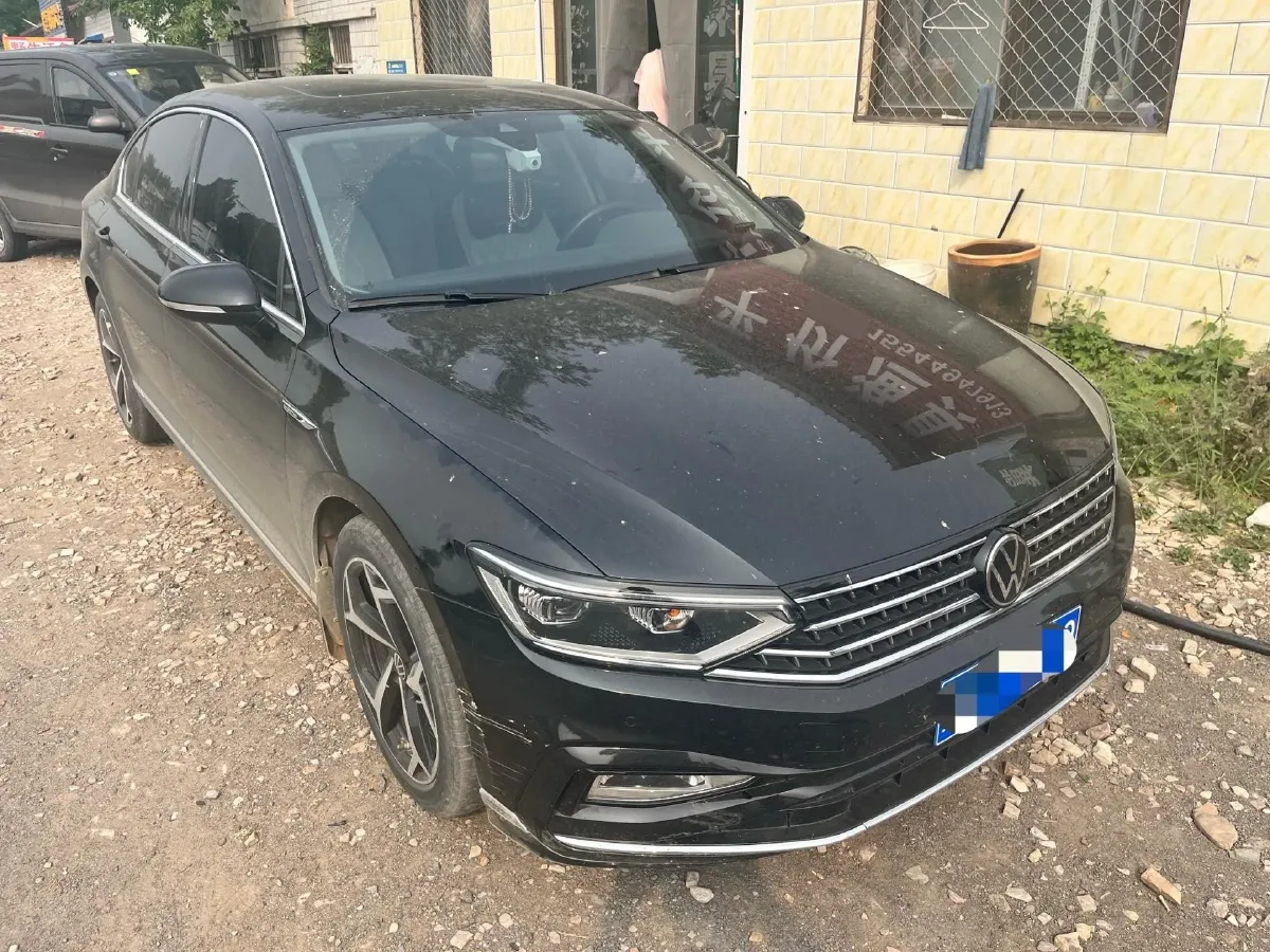 2023 Volkswagen Magotan 2.0T 186HP L4 7DCT,autocango,china used car exporter,china ev exporter,chinese used car exporter,chinese used ev exporter