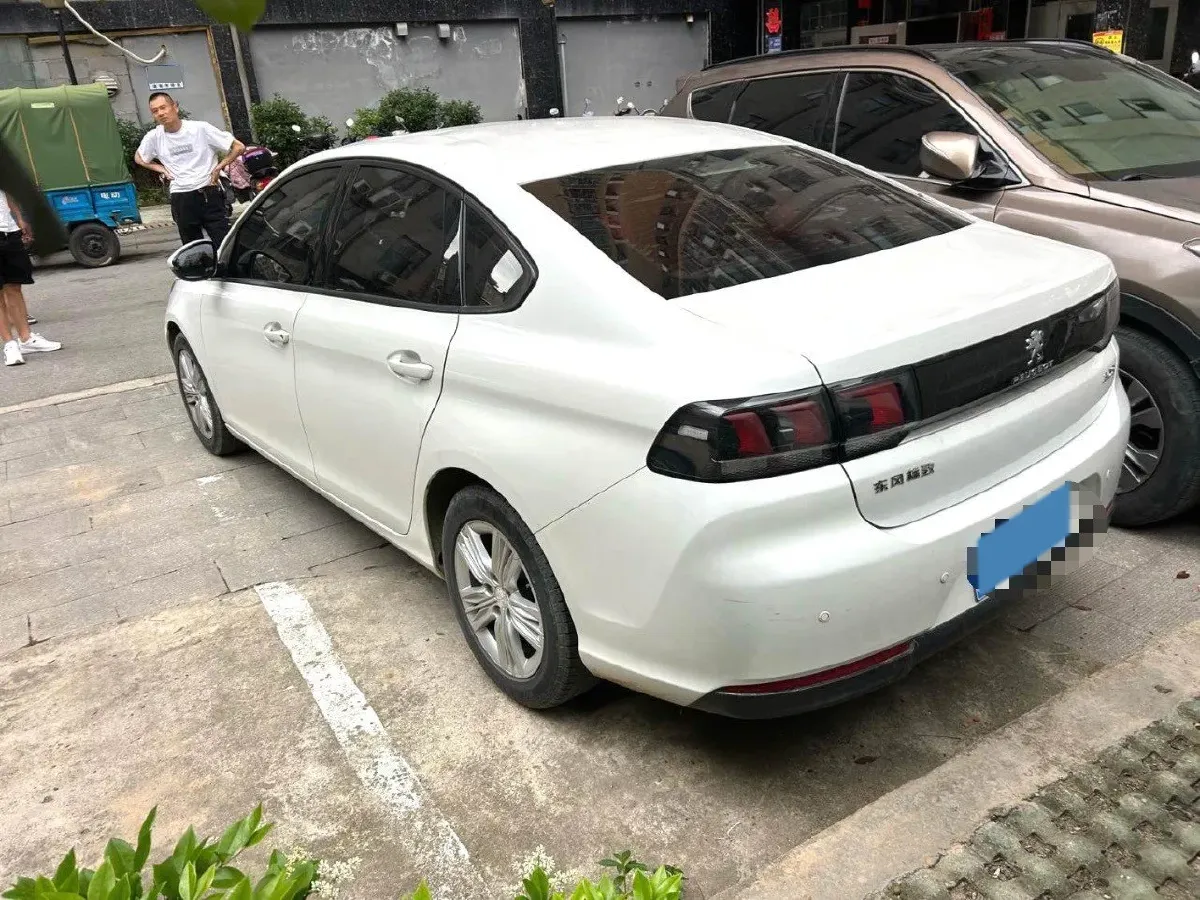 2019 Peugeot 308 1.6L 117HP L4 5MT,autocango,china used car exporter,china ev exporter,chinese used car exporter,chinese used ev exporter