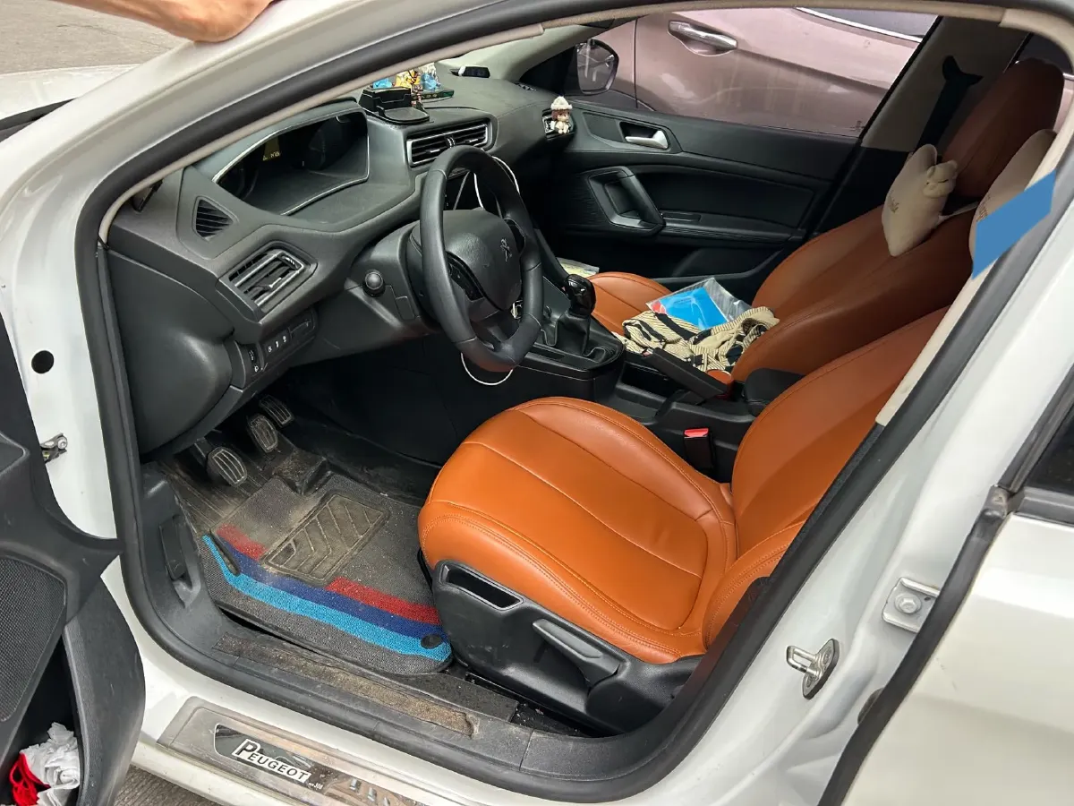 2019 Peugeot 308 1.6L 117HP L4 5MT,autocango,china used car exporter,china ev exporter,chinese used car exporter,chinese used ev exporter