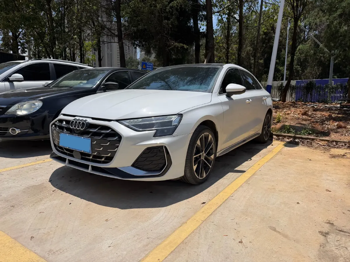 2025 Audi A3 1.5T 160HP L4 7DCT,autocango,china used car exporter,china ev exporter,chinese used car exporter,chinese used ev exporter