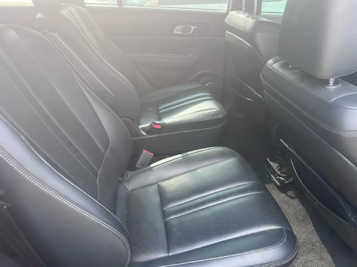 2020 Li ONE Range Extended 131HP REEV 40.5KWH,autocango,china used car exporter,china ev exporter,chinese used car exporter,chinese used ev exporter