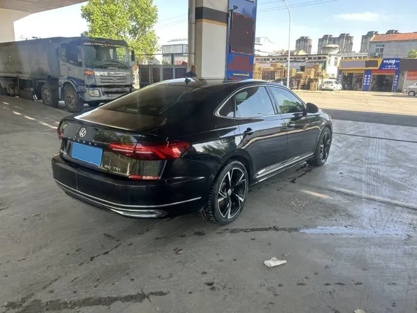 2019 Volvo V40 1.5T 152HP L4 6AT,autocango,china used car exporter,china ev exporter,chinese used car exporter,chinese used ev exporter