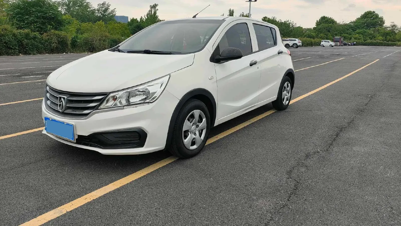 2020 BaoJun 310 1.2L 80HP L4 5MT,autocango,china used car exporter,china ev exporter,chinese used car exporter,chinese used ev exporter