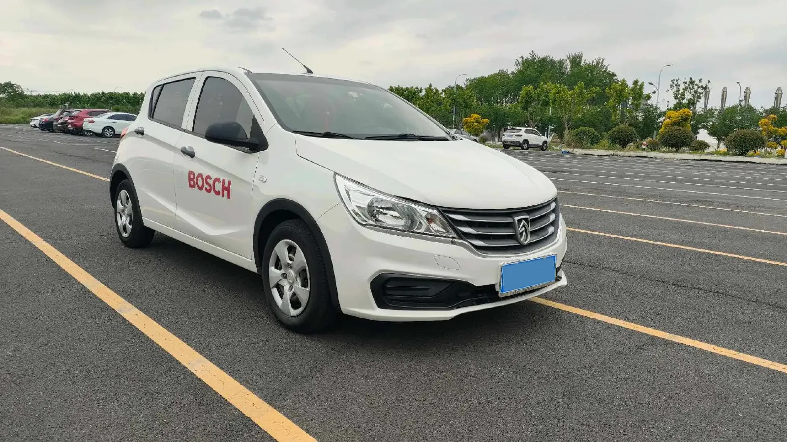 2020 BaoJun 310 1.2L 80HP L4 5MT,autocango,china used car exporter,china ev exporter,chinese used car exporter,chinese used ev exporter