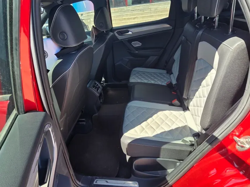 2023 Volkswagen Tayron X 2.0T 220HP L4 7DCT,autocango,china used car exporter,china ev exporter,chinese used car exporter,chinese used ev exporter