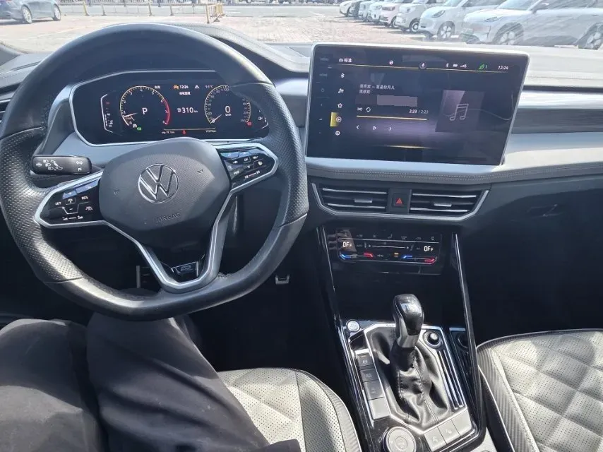 2023 Volkswagen Tayron X 2.0T 220HP L4 7DCT,autocango,china used car exporter,china ev exporter,chinese used car exporter,chinese used ev exporter