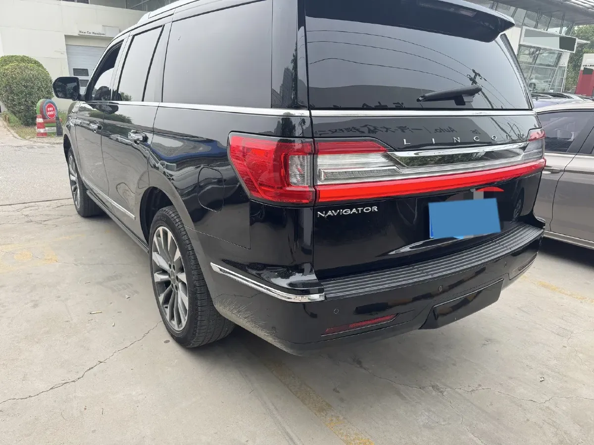 2018 Lincoln Navigator 3.5T 415HP V6 10AT,autocango,china used car exporter,china ev exporter,chinese used car exporter,chinese used ev exporter
