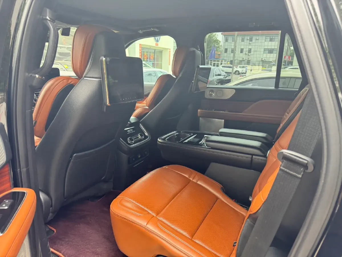 2018 Lincoln Navigator 3.5T 415HP V6 10AT,autocango,china used car exporter,china ev exporter,chinese used car exporter,chinese used ev exporter