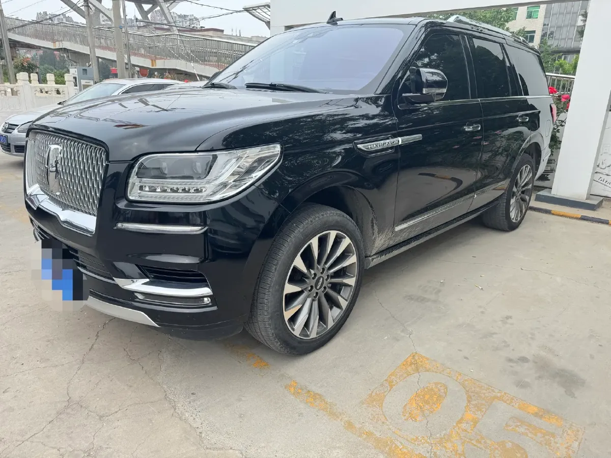 2018 Lincoln Navigator 3.5T 415HP V6 10AT,autocango,china used car exporter,china ev exporter,chinese used car exporter,chinese used ev exporter