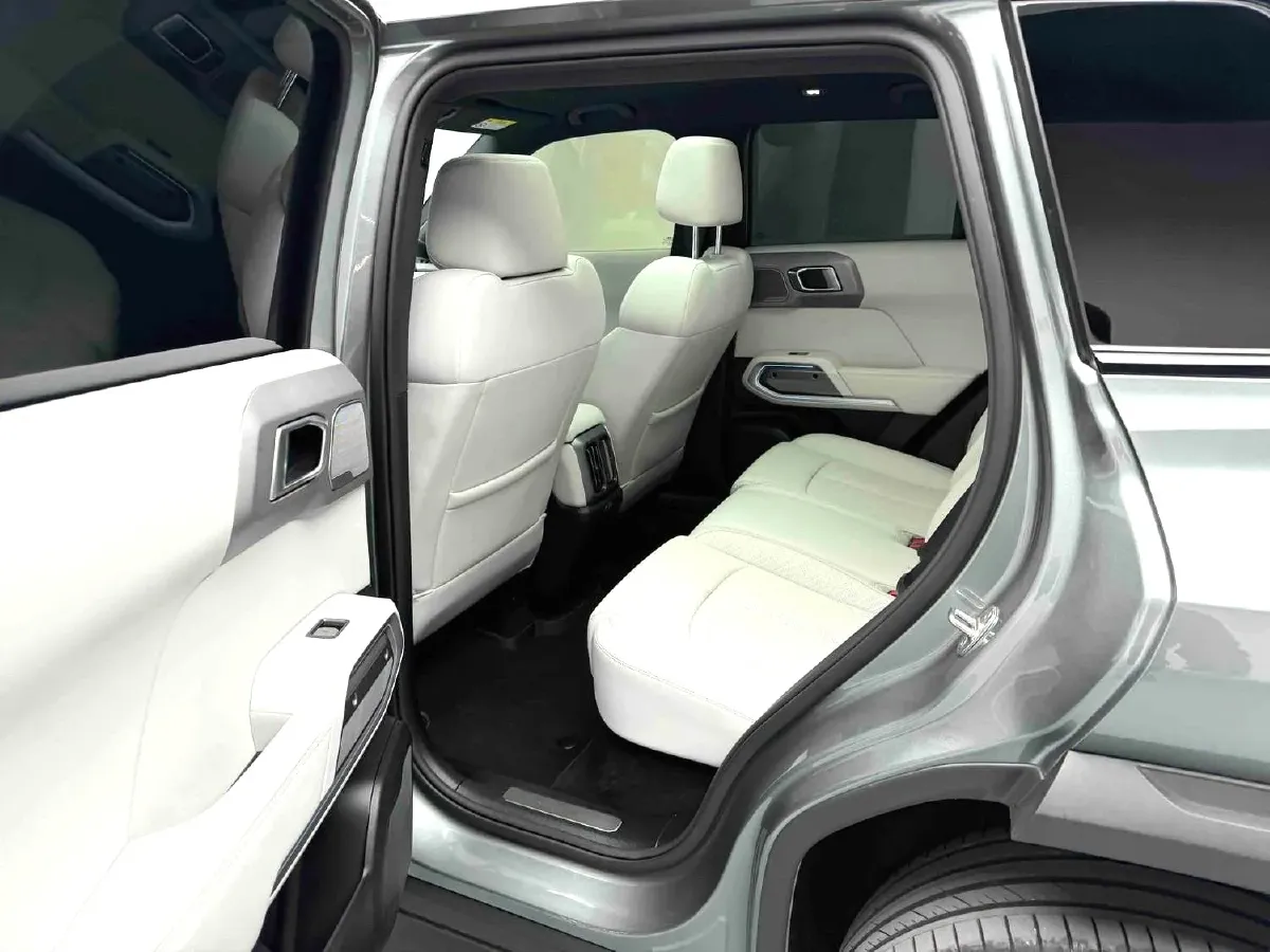 2025 FangChengBao Tai 3 BEV,autocango,china used car exporter,china ev exporter,chinese used car exporter,chinese used ev exporter