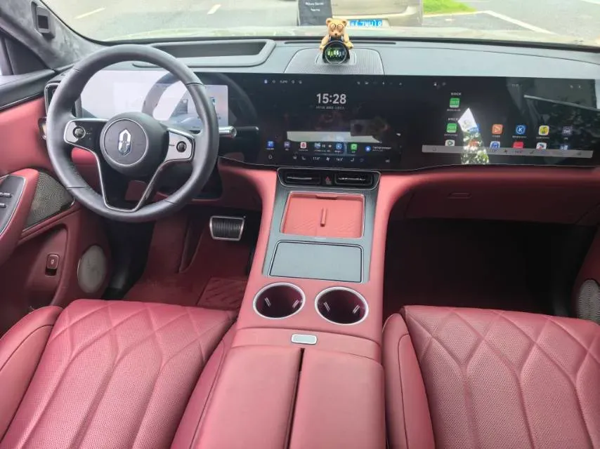 2025 AITO AITO M8 REEV 160HP REEV 37KWH,autocango,china used car exporter,china ev exporter,chinese used car exporter,chinese used ev exporter