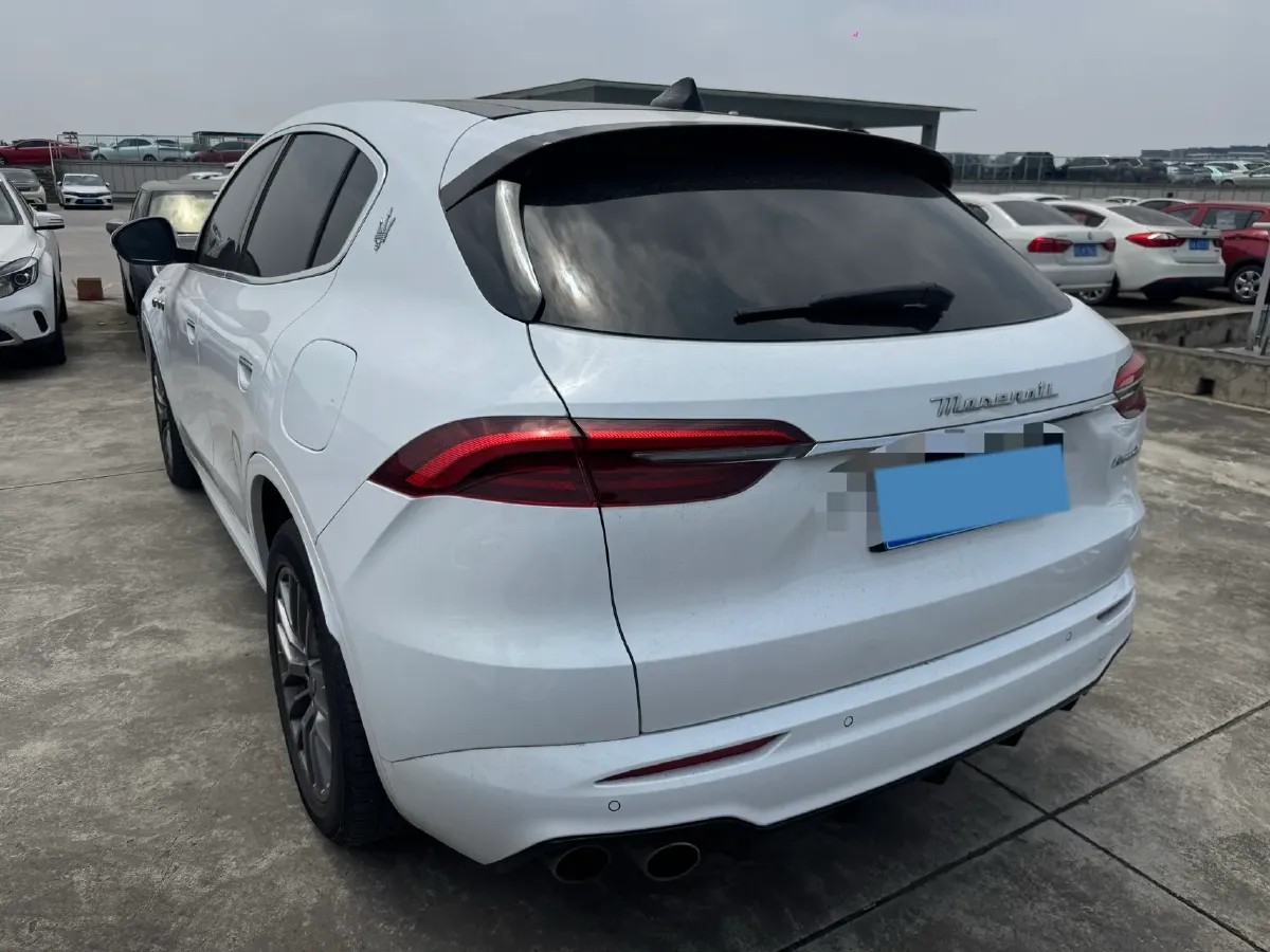 2022 Maserati Levante 2.0T 330HP L4 8AT,autocango,china used car exporter,china ev exporter,chinese used car exporter,chinese used ev exporter