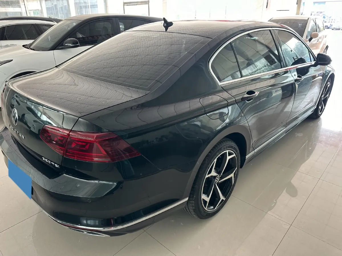 2023 Volkswagen Magotan 1.4T 150HP L4 7DCT,autocango,china used car exporter,china ev exporter,chinese used car exporter,chinese used ev exporter