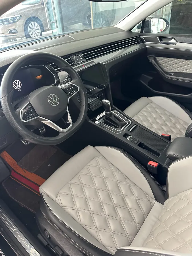 2023 Volkswagen Magotan 1.4T 150HP L4 7DCT,autocango,china used car exporter,china ev exporter,chinese used car exporter,chinese used ev exporter