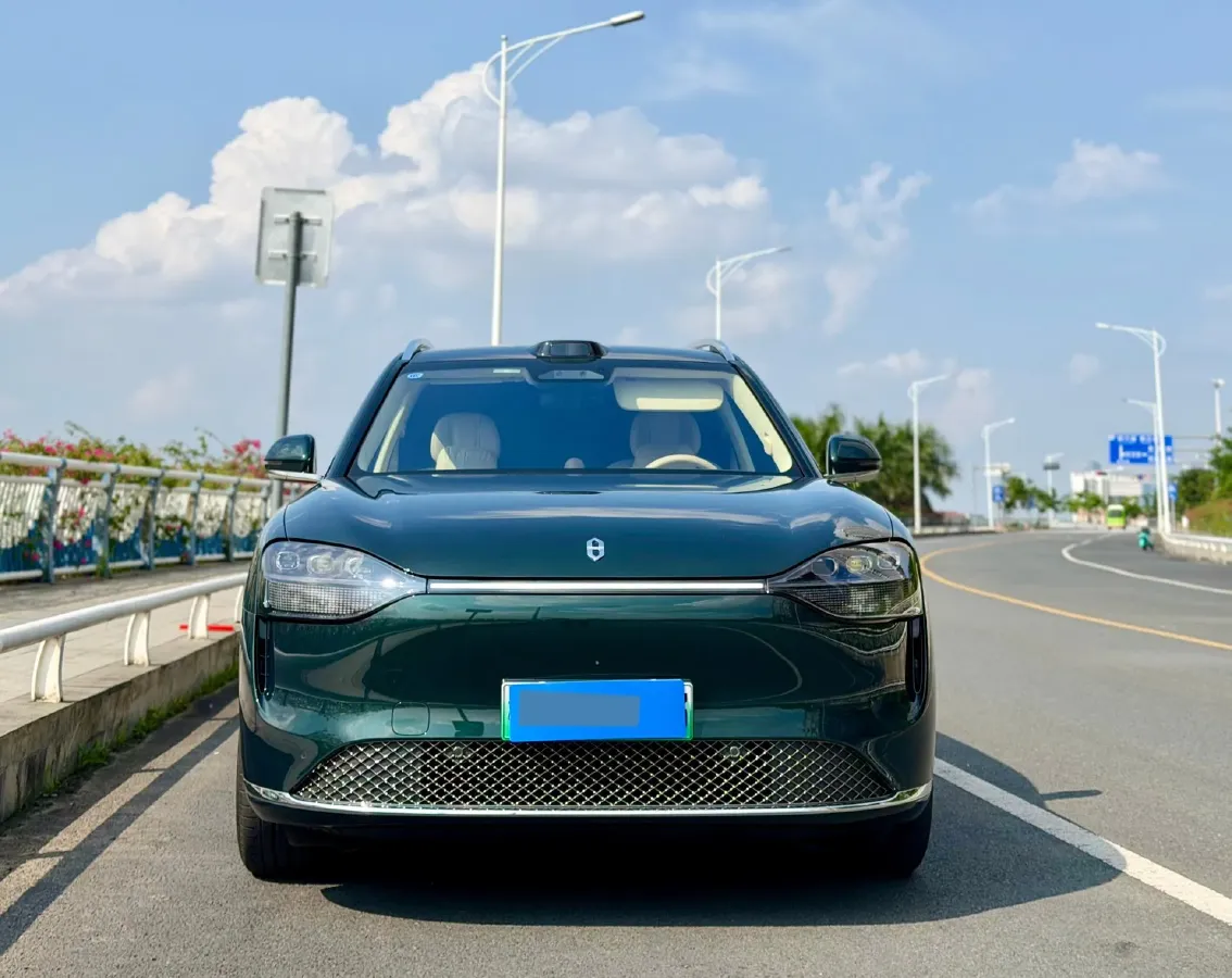 2025 AITO AITO M9 BEV 100KWH,autocango,china used car exporter,china ev exporter,chinese used car exporter,chinese used ev exporter
