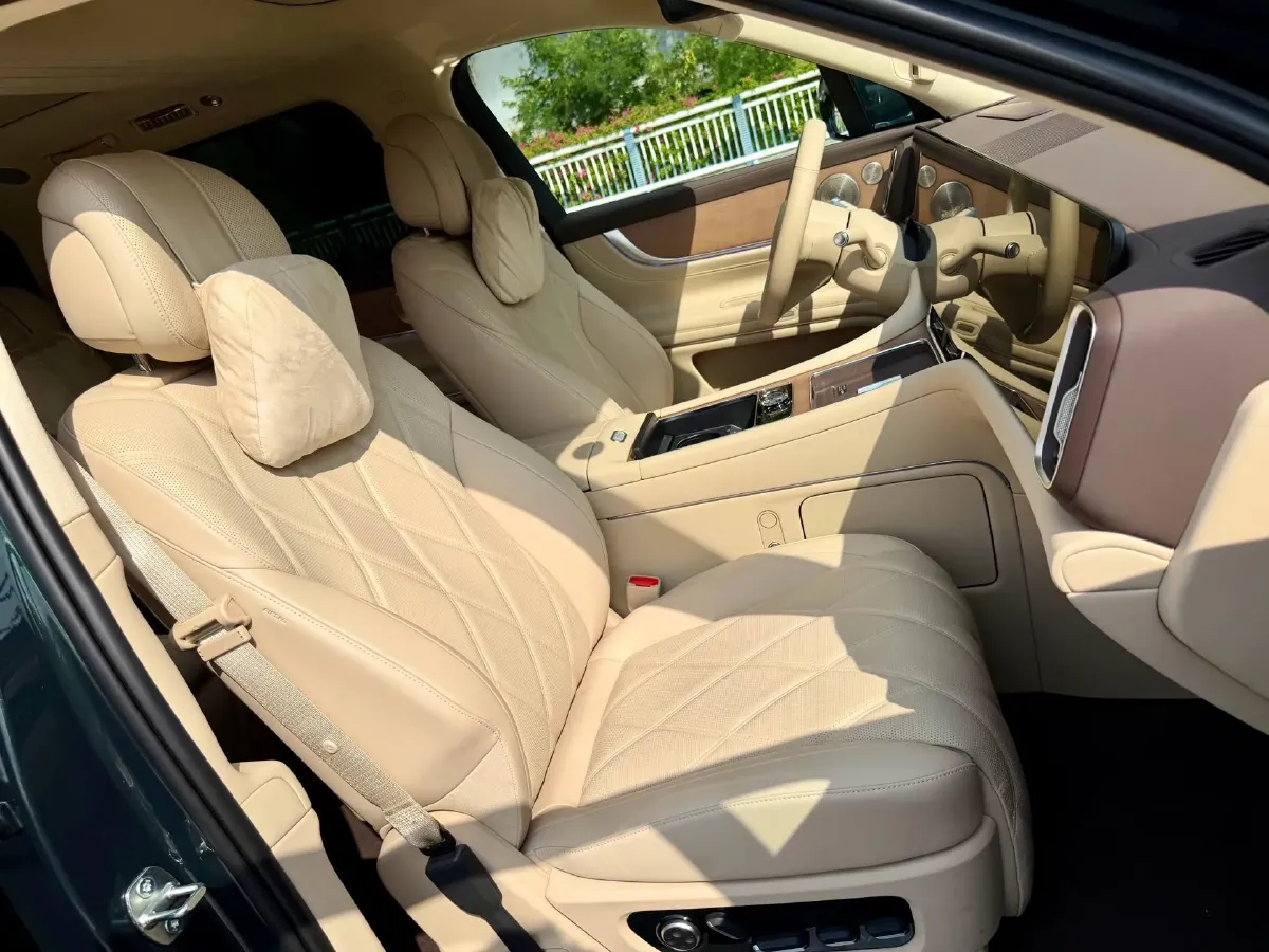 2025 AITO AITO M9 BEV 100KWH,autocango,china used car exporter,china ev exporter,chinese used car exporter,chinese used ev exporter