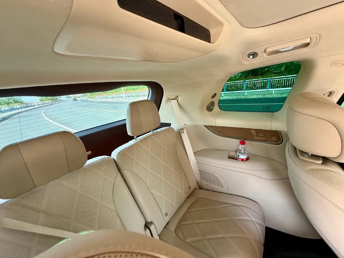 2025 AITO AITO M9 BEV 100KWH,autocango,china used car exporter,china ev exporter,chinese used car exporter,chinese used ev exporter