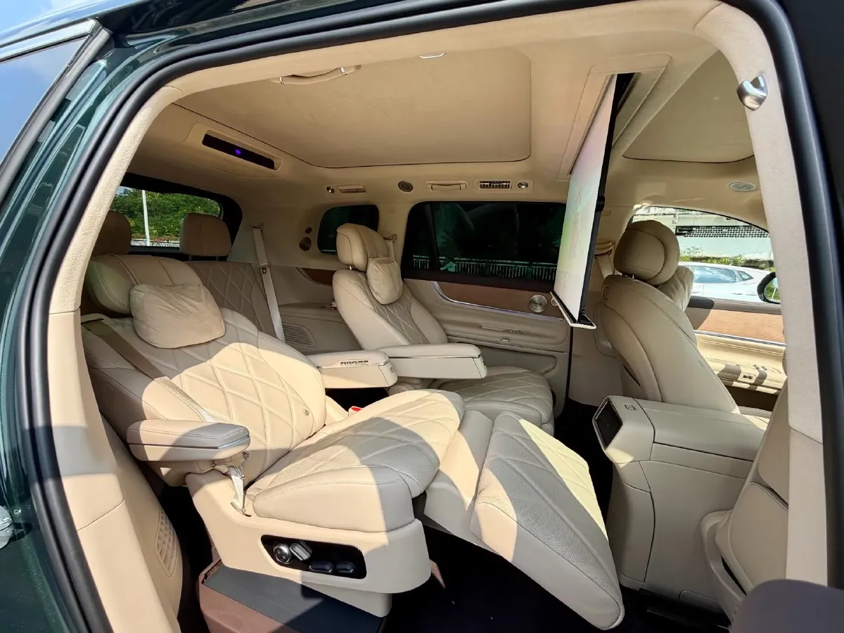 2025 AITO AITO M9 BEV 100KWH,autocango,china used car exporter,china ev exporter,chinese used car exporter,chinese used ev exporter
