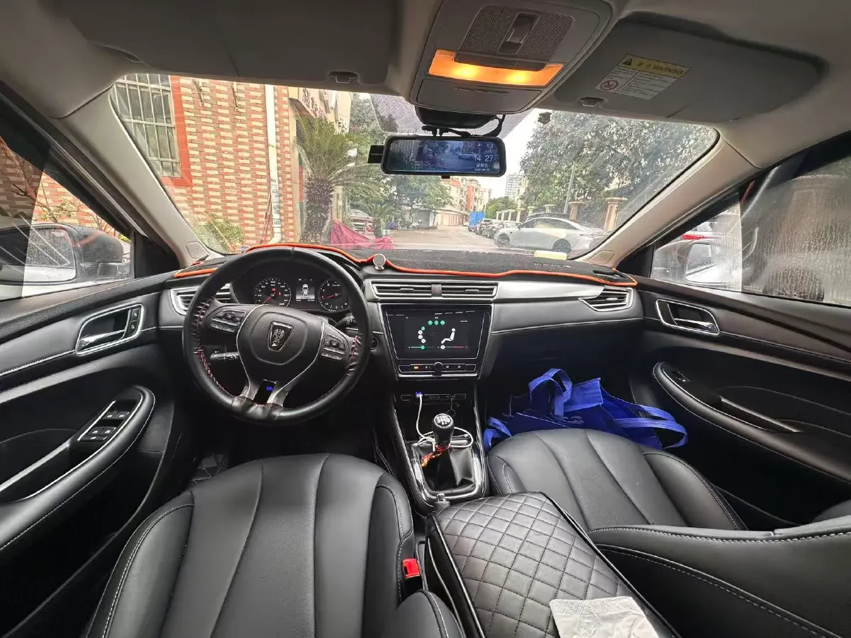 2019 Roewe i5 1.5L 120HP L4 CVT,autocango,china used car exporter,china ev exporter,chinese used car exporter,chinese used ev exporter
